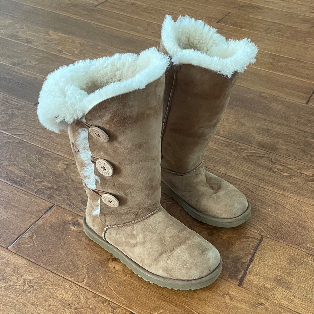 UGG Bailey Button Triplet Boots for Women Brown Tall Size 8